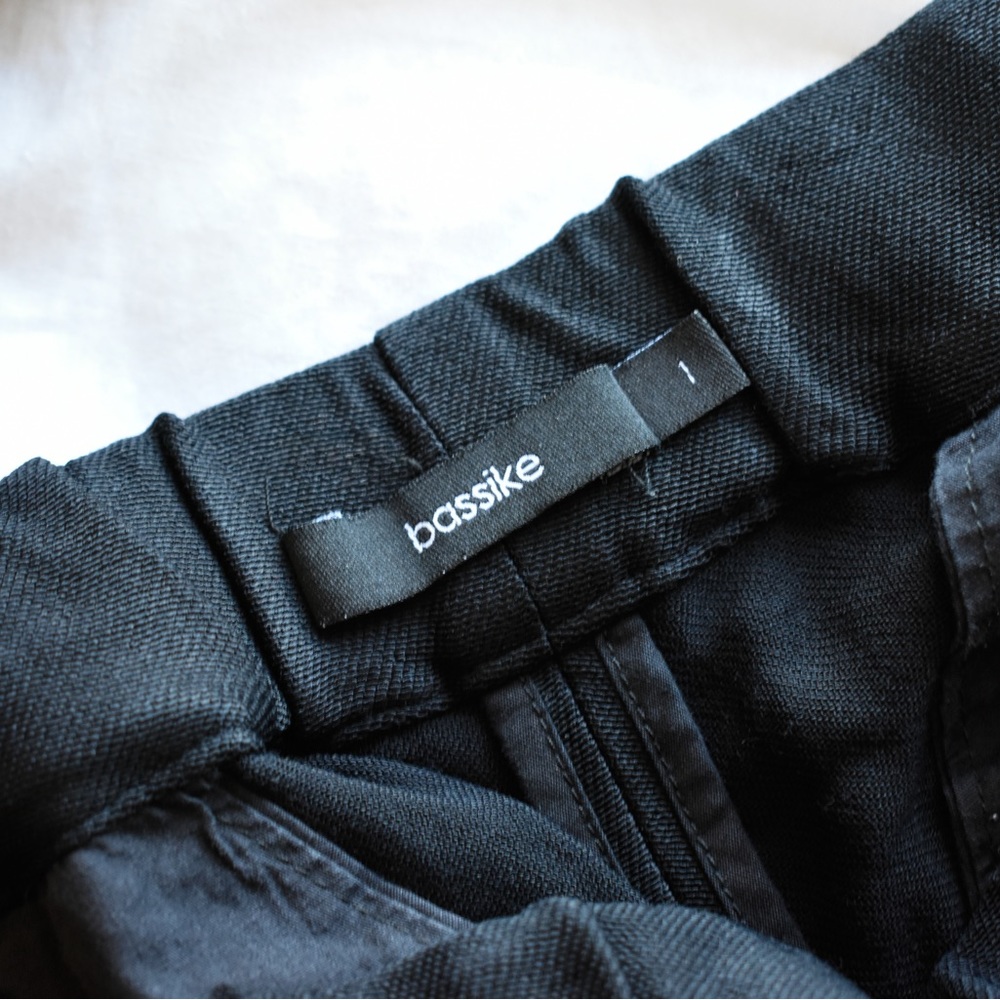 BASSIKE Black Casual Shorts with contrast stitch - Picture 2 of 11